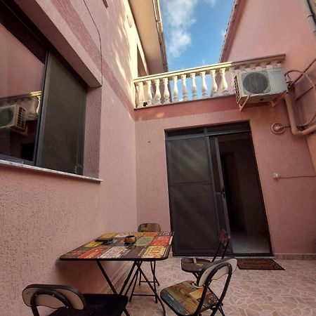 Gex Guest House 地拉那 外观 照片