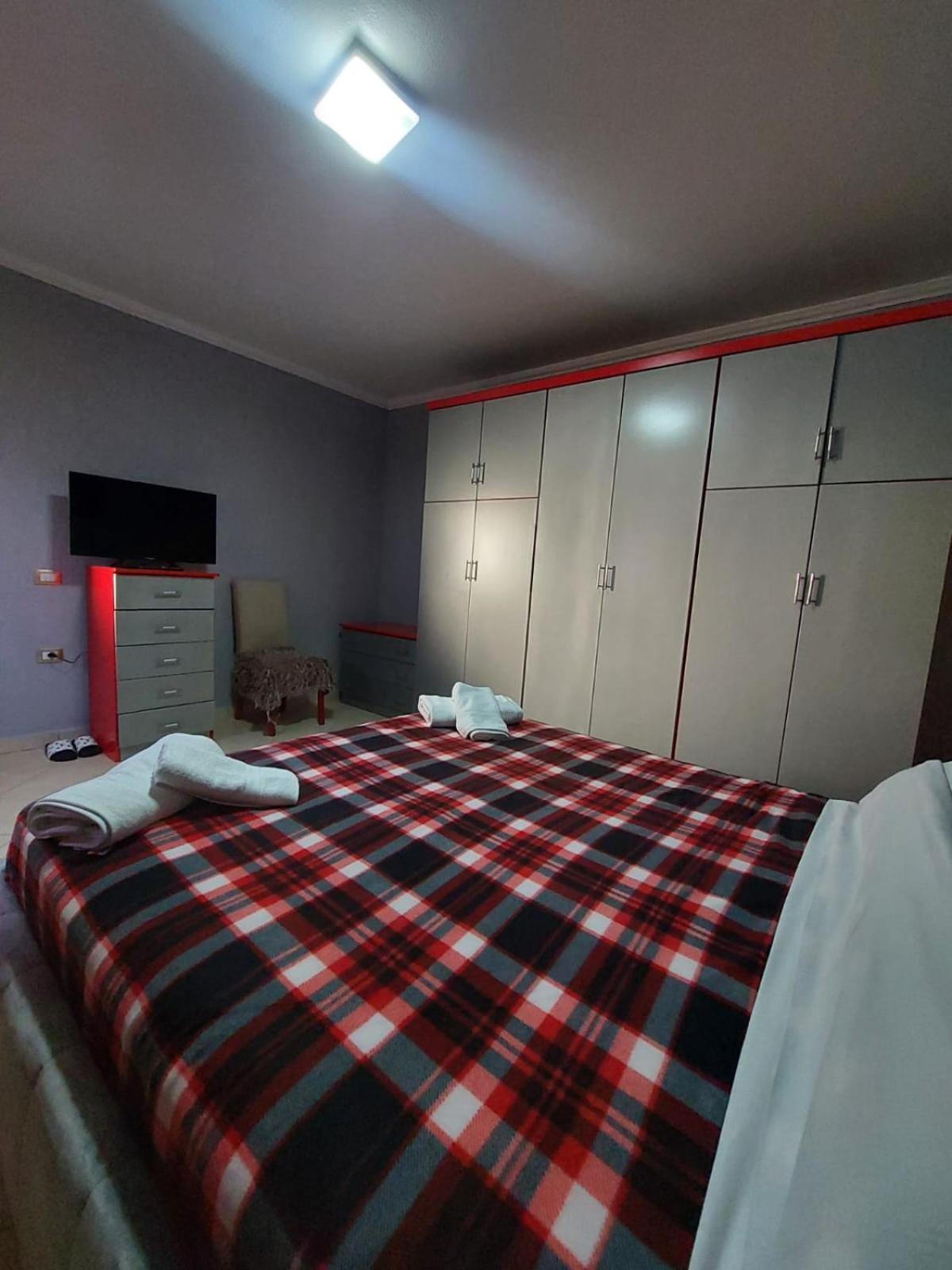 Gex Guest House 地拉那 外观 照片