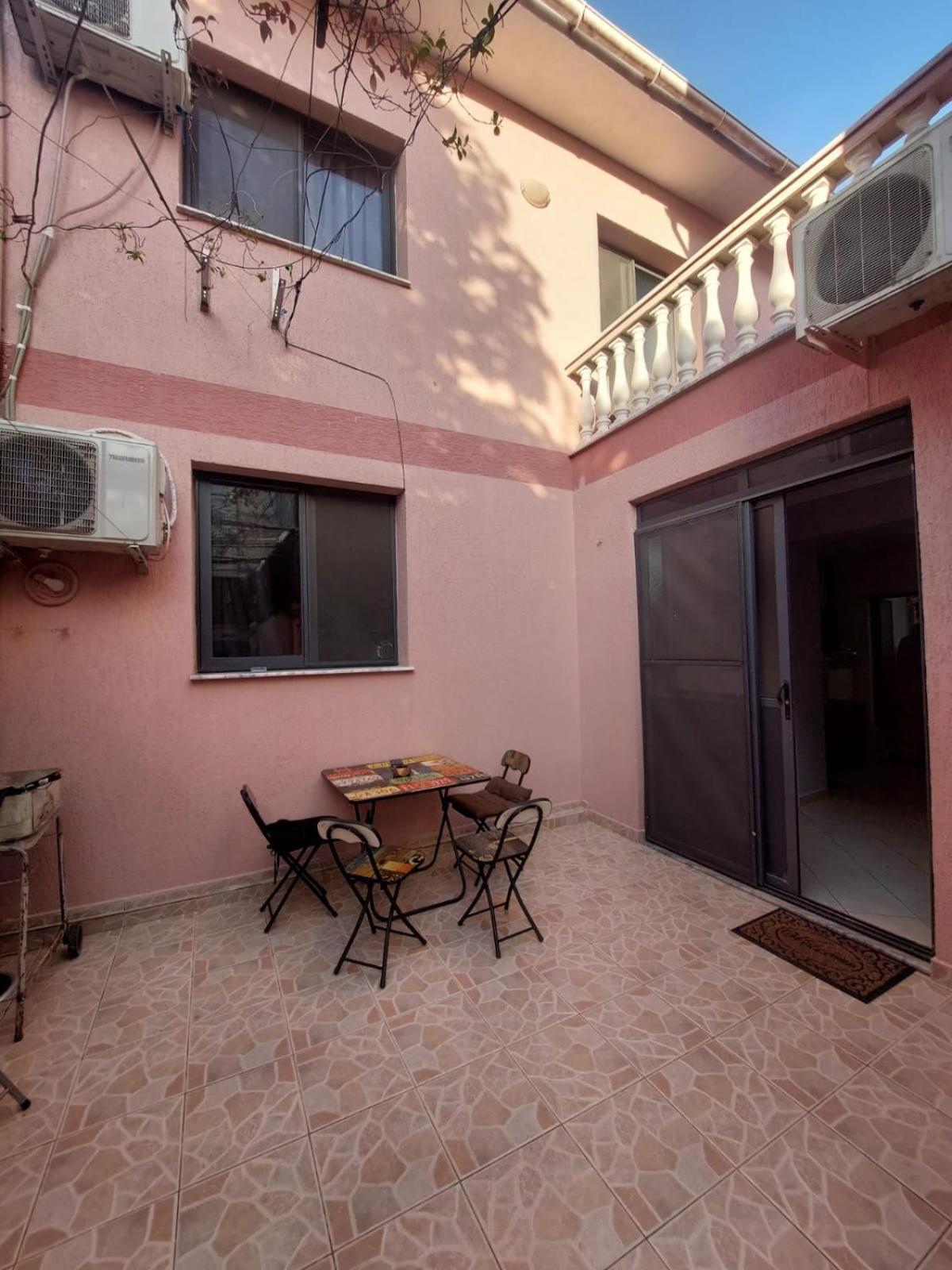 Gex Guest House 地拉那 外观 照片