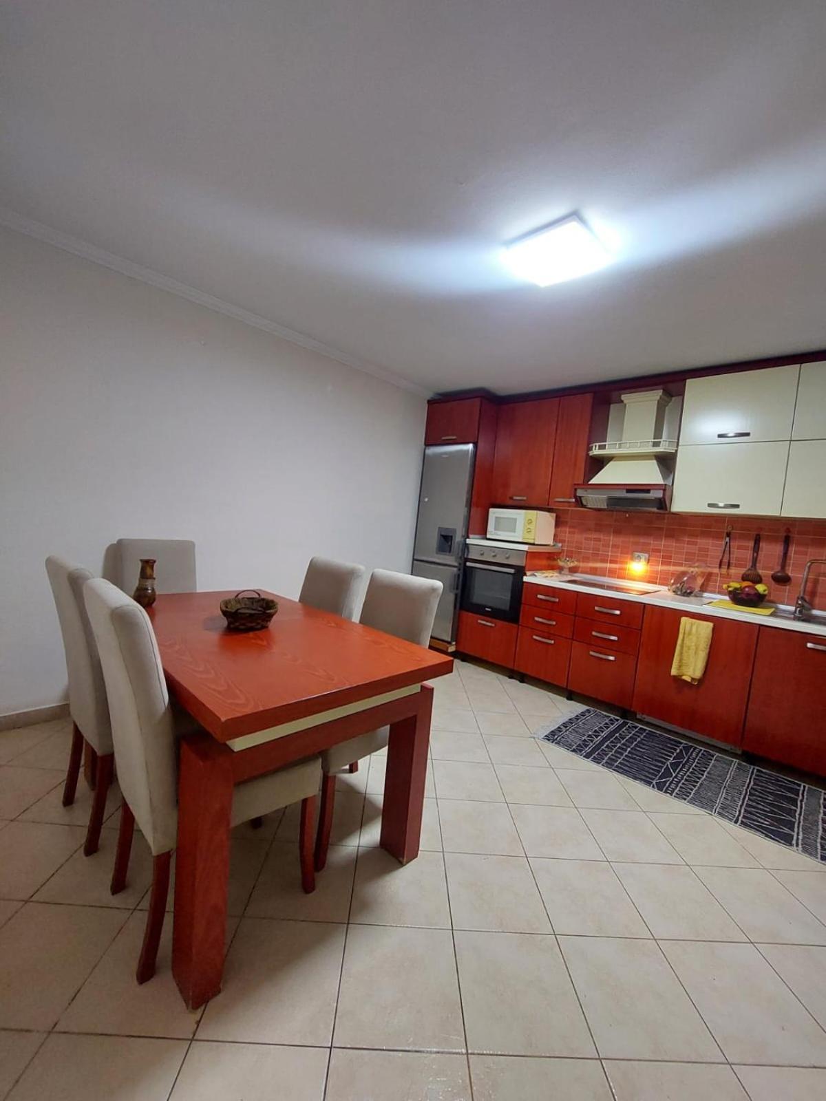 Gex Guest House 地拉那 外观 照片
